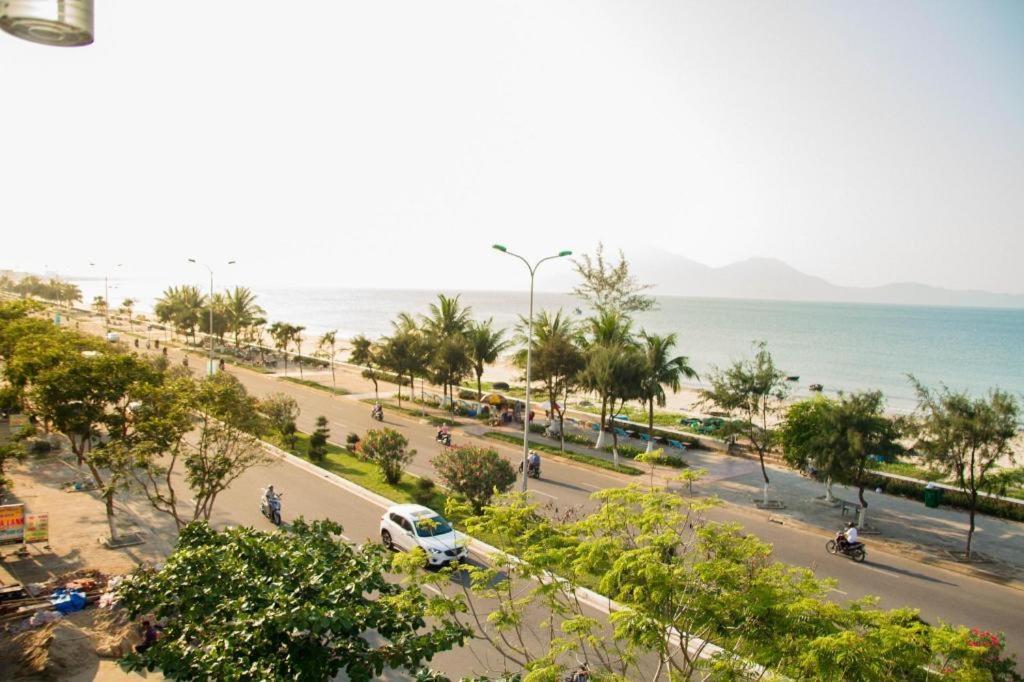 Whale Ocean View Hotel Da Nang Exteriör bild