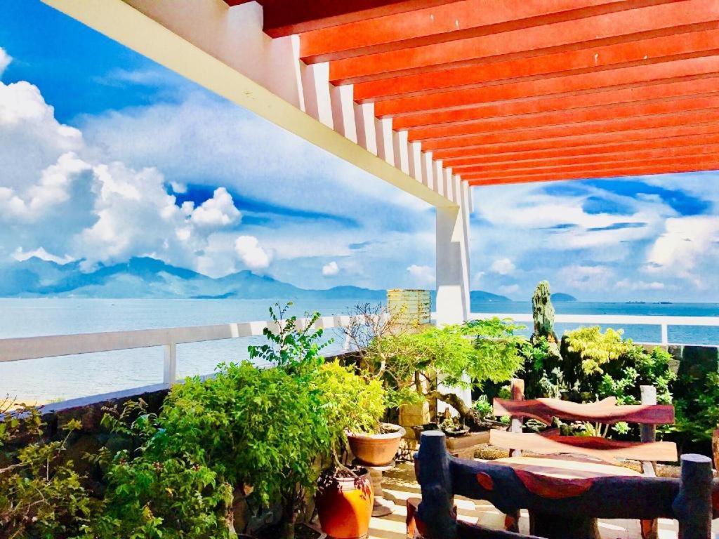 Whale Ocean View Hotel Da Nang Exteriör bild